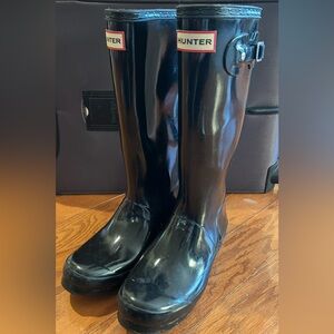 Tall, High gloss Hunter Rainboots for kids